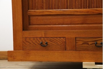 中古　超美品　緻密な格子戸と木地の風合いが美しい水屋箪笥サイドボード　(R-085437)