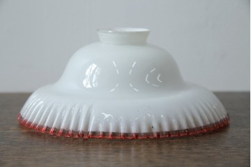 《引っ掛けシーリング式ペンダントライト加工費込み》　和製アンティーク　時代物　大正～昭和初期　赤色の波打つ縁取りが特徴のペンダントライト　(R-085438)