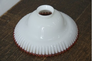 《引っ掛けシーリング式ペンダントライト加工費込み》　和製アンティーク　時代物　大正～昭和初期　赤色の波打つ縁取りが特徴のペンダントライト　(R-085438)