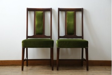 中古　美品　神戸洋家具　メープル不二屋　上品な佇まいが魅力的なダイニングチェア2脚セット　(R-085443)