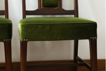 中古　美品　神戸洋家具　メープル不二屋　上品な佇まいが魅力的なダイニングチェア2脚セット　(R-085443)