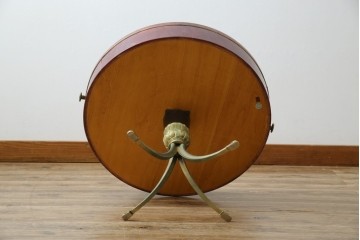 イタリアヴィンテージ　美品!!　希少!!　イタリア高級家具　アルド・トゥーラ(ALDO TURA)　深みのある色調と真鍮装飾が魅力のサイドテーブル　(R-085444)