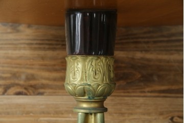 イタリアヴィンテージ　美品!!　希少!!　イタリア高級家具　アルド・トゥーラ(ALDO TURA)　深みのある色調と真鍮装飾が魅力のサイドテーブル　(R-085444)