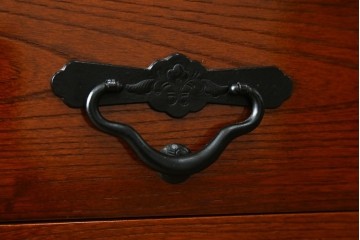 中古　美品　最高級の上手物　仙台民芸箪笥(仙台箪笥)　本漆塗り　重厚な飾り金具が映える衣装箪笥　定価約110万円　(R-085445)