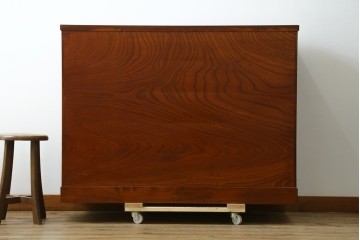 中古　美品　最高級の上手物　仙台民芸箪笥(仙台箪笥)　本漆塗り　重厚な飾り金具が映える衣装箪笥　定価約110万円　(R-085445)