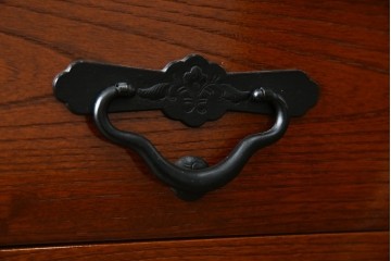 中古　美品　最高級の上手物　仙台民芸箪笥(仙台箪笥)　本漆塗り　重厚な飾り金具が映える衣装箪笥　定価約110万円　(R-085445)