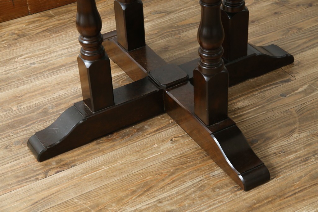 中古　松本民芸家具　挽物脚が生む安定感のあるデザインのF型ラウンドテーブル　(R-085446)