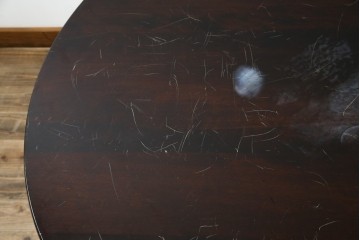 中古　松本民芸家具　挽物脚が生む安定感のあるデザインのF型ラウンドテーブル　(R-085446)