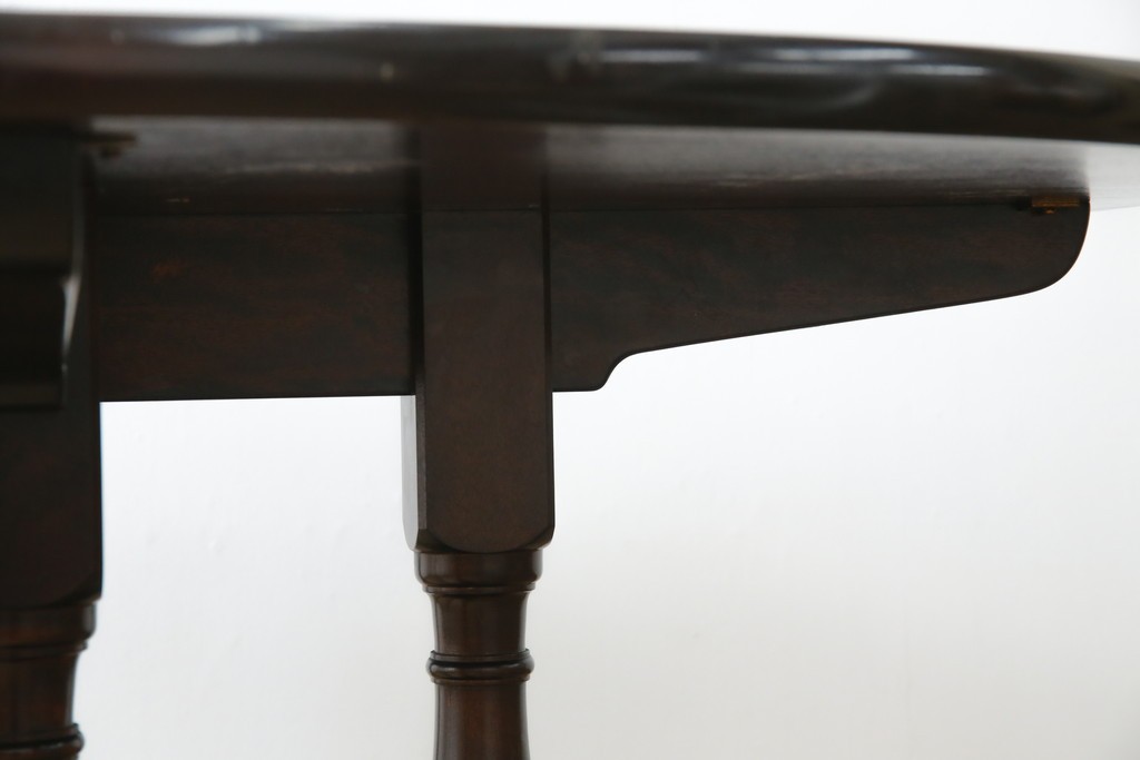 中古　松本民芸家具　挽物脚が生む安定感のあるデザインのF型ラウンドテーブル　(R-085446)