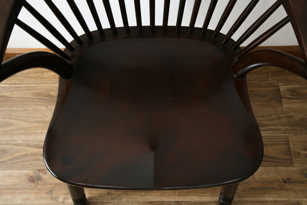 中古　美品　松本民芸家具　509C型　背もたれからアームへと連なる曲線が美しいウィンザーチェア　定価約17万円　(R-085447)