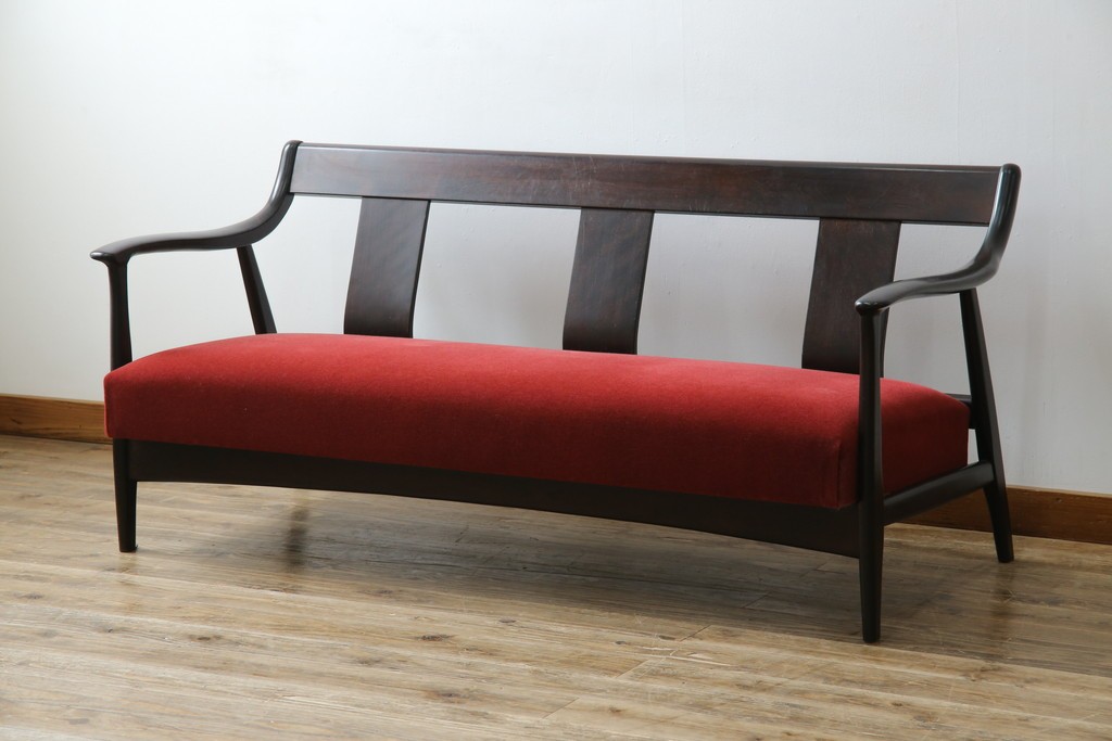 中古　松本民芸家具　#77型曲肘イスIII　なめらかな曲肘と直線的な背板の対比が美しい3人掛けソファ　定価約40万円　(R-085448)