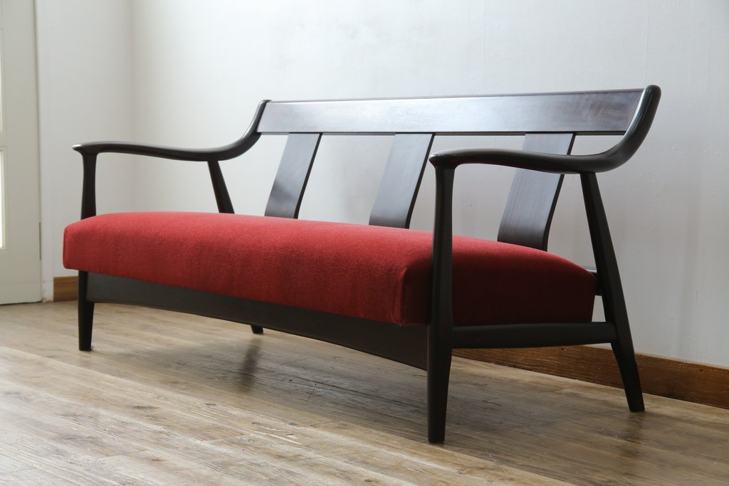 中古　松本民芸家具　#77型曲肘イスIII　なめらかな曲肘と直線的な背板の対比が美しい3人掛けソファ　定価約40万円　(R-085448)