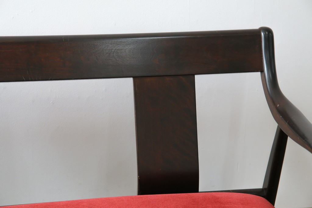 中古　松本民芸家具　#77型曲肘イスIII　なめらかな曲肘と直線的な背板の対比が美しい3人掛けソファ　定価約40万円　(R-085448)