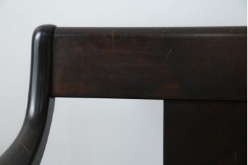 中古　松本民芸家具　#77型曲肘イスIII　なめらかな曲肘と直線的な背板の対比が美しい3人掛けソファ　定価約40万円　(R-085448)