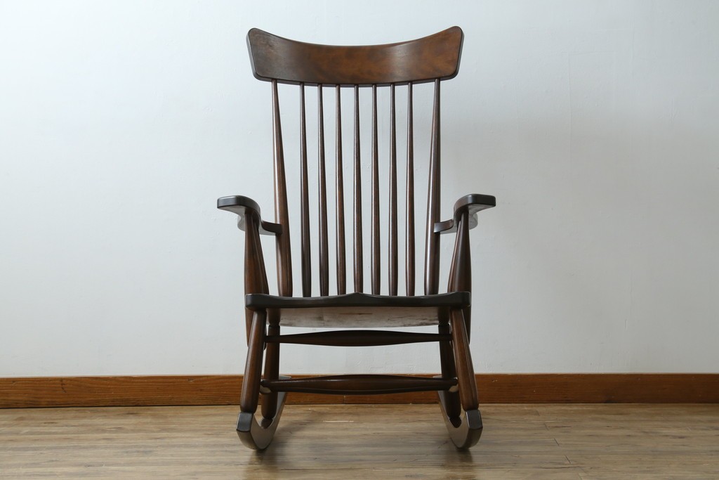 中古　美品　松本民芸家具　J型　くつろぎの時間にぴったりなロッキングチェア　定価約24万円　(R-085450)