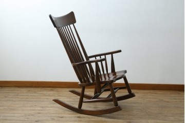 中古　美品　松本民芸家具　J型　くつろぎの時間にぴったりなロッキングチェア　定価約24万円　(R-085450)
