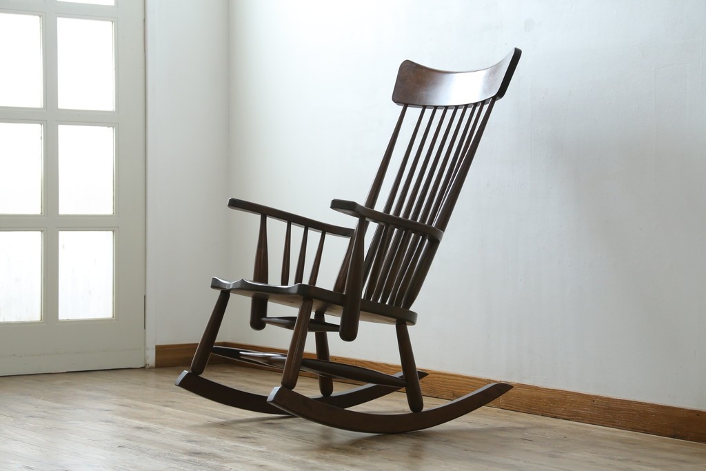 中古　美品　松本民芸家具　J型　くつろぎの時間にぴったりなロッキングチェア　定価約24万円　(R-085450)