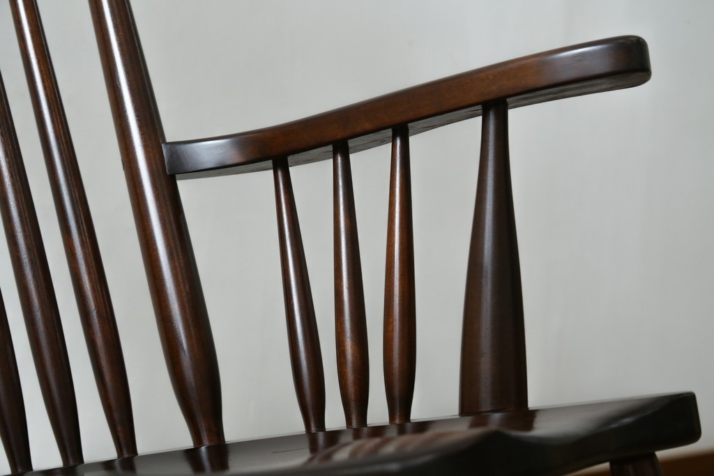 中古　美品　松本民芸家具　J型　くつろぎの時間にぴったりなロッキングチェア　定価約24万円　(R-085450)