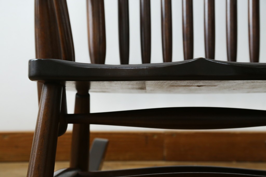 中古　美品　松本民芸家具　J型　くつろぎの時間にぴったりなロッキングチェア　定価約24万円　(R-085450)