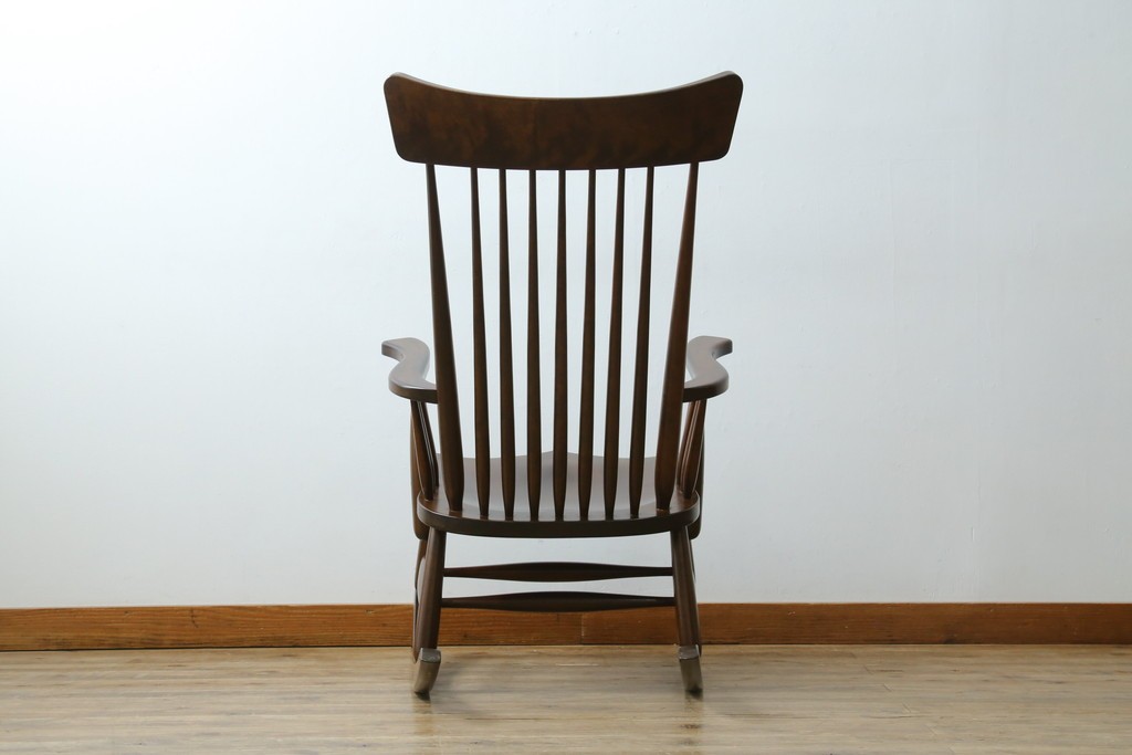 中古　美品　松本民芸家具　J型　くつろぎの時間にぴったりなロッキングチェア　定価約24万円　(R-085450)