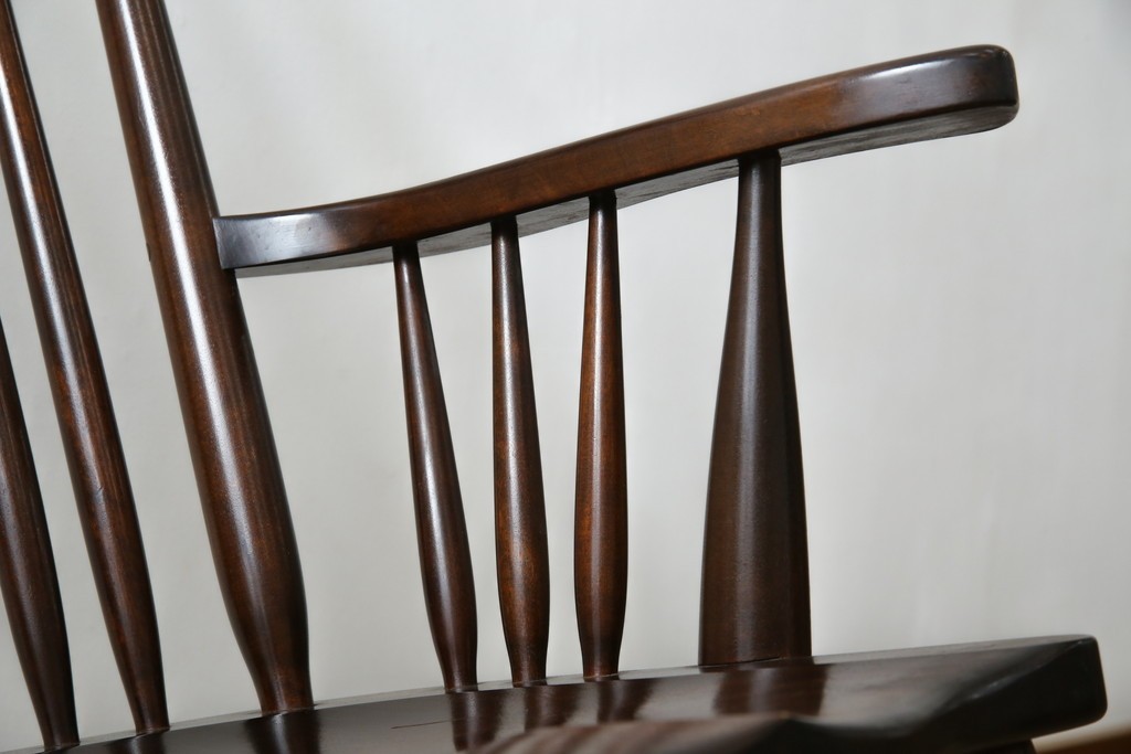 中古　美品　松本民芸家具　J型　くつろぎの時間にぴったりなロッキングチェア　定価約24万円　(R-085450)