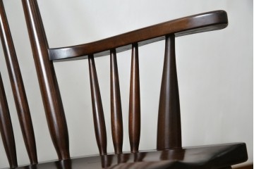 中古　美品　松本民芸家具　J型　くつろぎの時間にぴったりなロッキングチェア　定価約24万円　(R-085450)