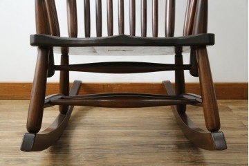中古　美品　松本民芸家具　J型　くつろぎの時間にぴったりなロッキングチェア　定価約24万円　(R-085450)