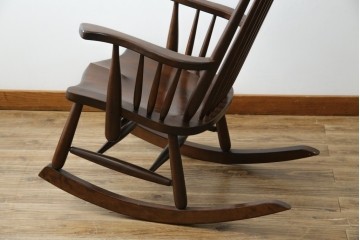 中古　美品　松本民芸家具　J型　くつろぎの時間にぴったりなロッキングチェア　定価約24万円　(R-085450)