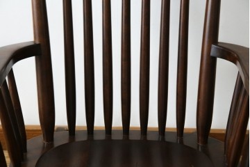 中古　美品　松本民芸家具　J型　くつろぎの時間にぴったりなロッキングチェア　定価約24万円　(R-085450)