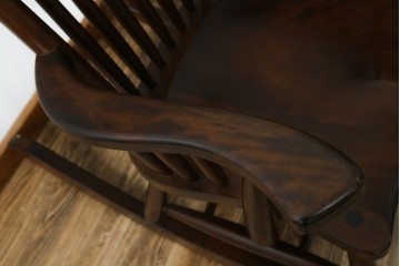 中古　美品　松本民芸家具　J型　くつろぎの時間にぴったりなロッキングチェア　定価約24万円　(R-085450)