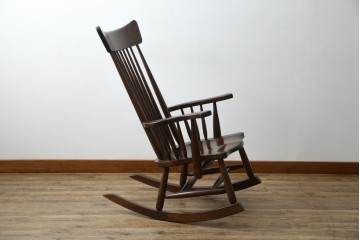 中古　美品　松本民芸家具　J型　くつろぎの時間にぴったりなロッキングチェア　定価約24万円　(R-085450)