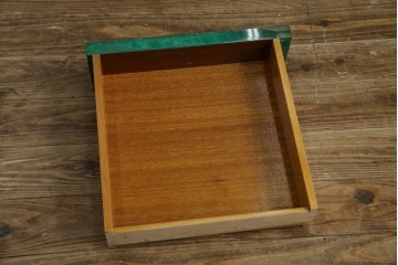 中古　美品!!　希少!!　イタリア高級家具　アルド・トゥーラ(ALDO TURA)　仔山羊革張り　独特の質感が際立つキャビネット　(R-085451)