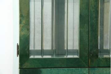 中古　美品!!　希少!!　イタリア高級家具　アルド・トゥーラ(ALDO TURA)　仔山羊革張り　独特の質感が際立つキャビネット　(R-085451)