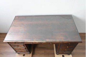 和製ヴィンテージ　松本民芸家具　クラシックな美を纏う重厚な佇まいのG型両袖机　定価約80万円相当　(R-085452)