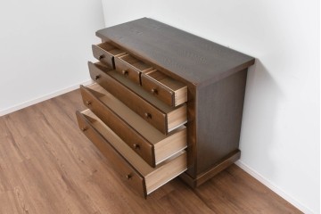 中古　超美品　KASHIWA(柏木工)　WILDERNESS(ウィルダネス)　ナラ材　温かみのある意匠のチェスト　定価約33万円相当　(R-085454)