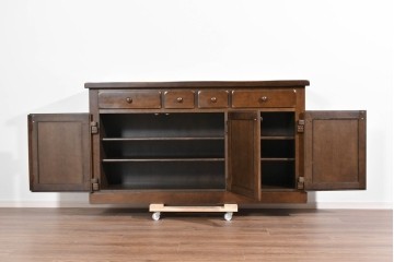 中古　美品　KASHIWA(柏木工)　WILDERNESS(ウィルダネス)シリーズ　K139　オーク材　味わい深い意匠のサイドボード　定価約39万円相当　(R-085455)