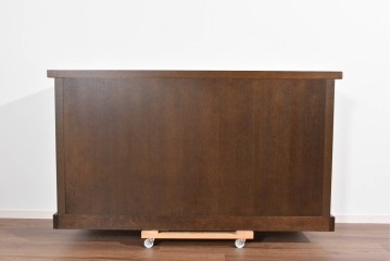 中古　美品　KASHIWA(柏木工)　WILDERNESS(ウィルダネス)シリーズ　K139　オーク材　味わい深い意匠のサイドボード　定価約39万円相当　(R-085455)