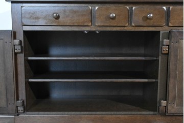 中古　美品　KASHIWA(柏木工)　WILDERNESS(ウィルダネス)シリーズ　K139　オーク材　味わい深い意匠のサイドボード　定価約39万円相当　(R-085455)