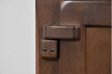 中古　美品　KASHIWA(柏木工)　WILDERNESS(ウィルダネス)シリーズ　K139　オーク材　味わい深い意匠のサイドボード　定価約39万円相当　(R-085455)