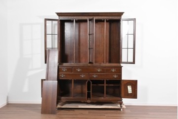 中古　美品　ETHAN ALLEN(イーセンアーレン)　クラシカルな意匠のガラス扉キャビネット　(R-085457)