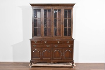 中古　美品　ETHAN ALLEN(イーセンアーレン)　クラシカルな意匠のガラス扉キャビネット　(R-085457)