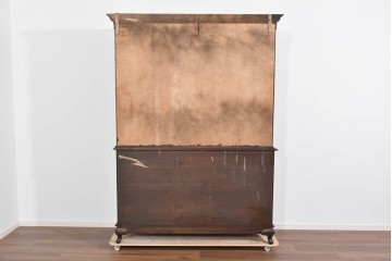 中古　美品　ETHAN ALLEN(イーセンアーレン)　クラシカルな意匠のガラス扉キャビネット　(R-085457)