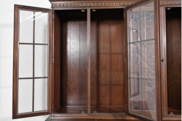 中古　美品　ETHAN ALLEN(イーセンアーレン)　クラシカルな意匠のガラス扉キャビネット　(R-085457)