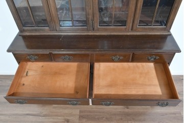 中古　美品　ETHAN ALLEN(イーセンアーレン)　クラシカルな意匠のガラス扉キャビネット　(R-085457)