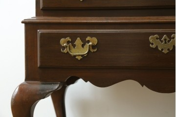 中古　ETHAN ALLEN(イーセンアーレン)　猫脚デザインのビューローブックケース　(R-085458)