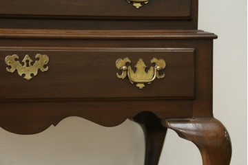中古　ETHAN ALLEN(イーセンアーレン)　猫脚デザインのビューローブックケース　(R-085458)