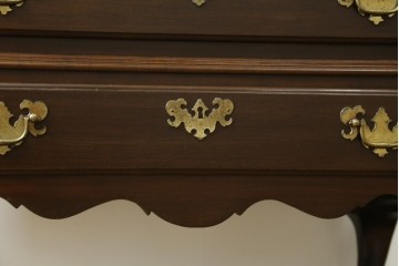 中古　ETHAN ALLEN(イーセンアーレン)　猫脚デザインのビューローブックケース　(R-085458)