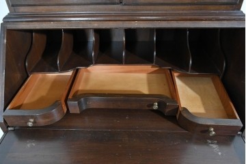 中古　ETHAN ALLEN(イーセンアーレン)　猫脚デザインのビューローブックケース　(R-085458)