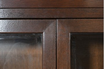 中古　カリモク　domani(ドマーニ)　Morganton(モーガントン)　真鍮金具とガラス扉のキャビネット　定価約70万円　(R-085460)