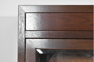 中古　カリモク　domani(ドマーニ)　Morganton(モーガントン)　真鍮金具とガラス扉のキャビネット　定価約70万円　(R-085460)